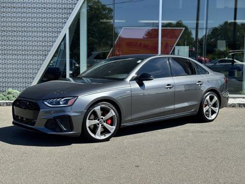 2023 Audi A4 45 S line Premium Plus