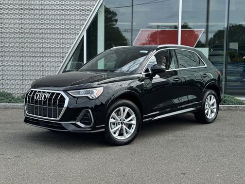 2025 Audi Q3 Premium 45 TFSI S line quattro Tiptronic