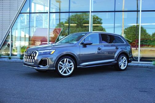2025 Audi Q7 55 Premium Plus