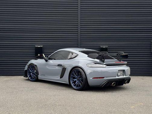 2023 Porsche 718 Cayman GT4 RS
