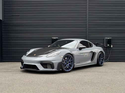 2023 Porsche 718 Cayman GT4 RS