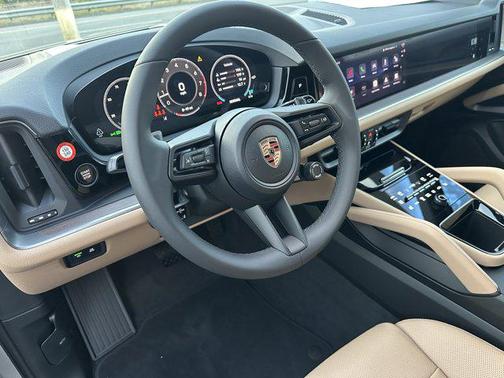 2026 Porsche Cayenne AWD
