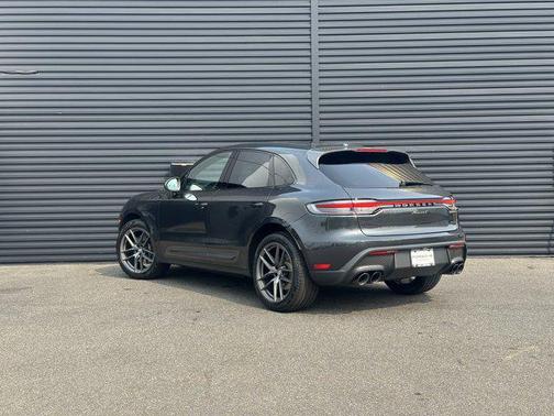 2025 Porsche Macan T