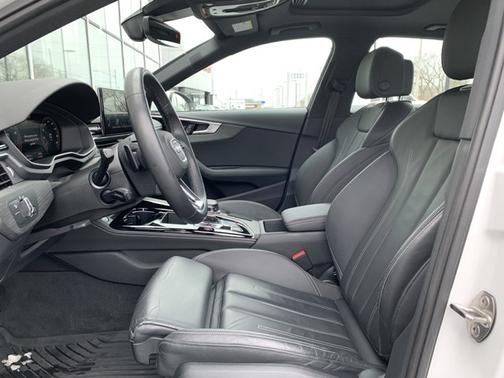 2023 Audi A4 45 S line Premium Plus