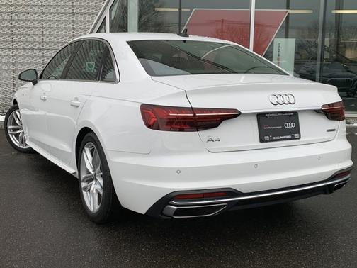 2023 Audi A4 45 S line Premium Plus