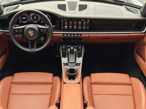 2025 Porsche 911 Carrera