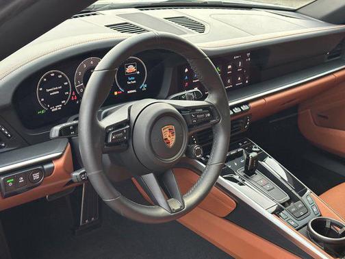 2025 Porsche 911 Carrera