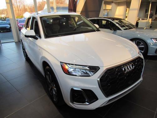 Photo 1 of 25 of 2022 Audi Q5 S line Premium Plus