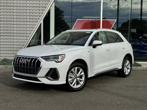 2025 Audi Q3 Premium 45 TFSI S line quattro Tiptronic