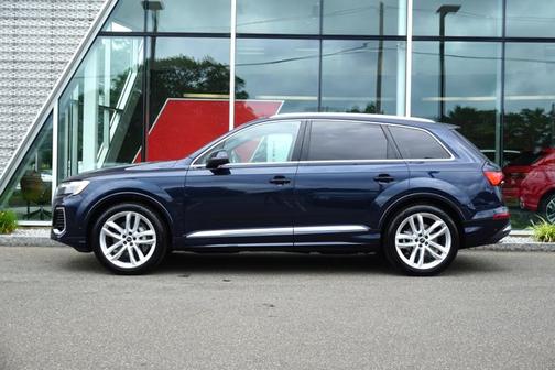 2025 Audi Q7 55 Premium Plus