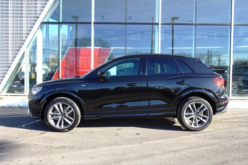 2025 Audi Q3 Premium 45 TFSI S line quattro Tiptronic