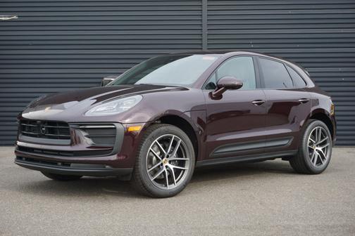 Copper Ruby Metallic 2026 Porsche Macan Macan