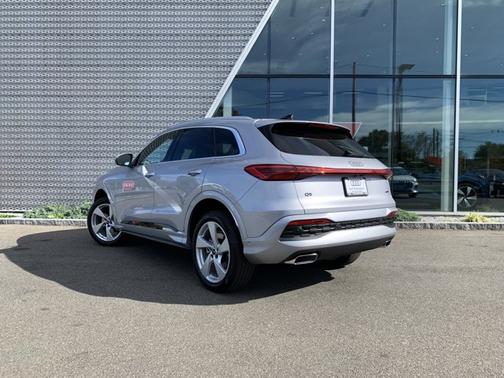2025 Audi Q5 Premium Plus