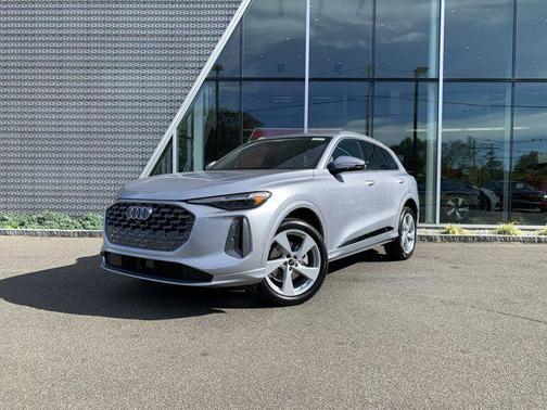 2025 Audi Q5 Premium Plus