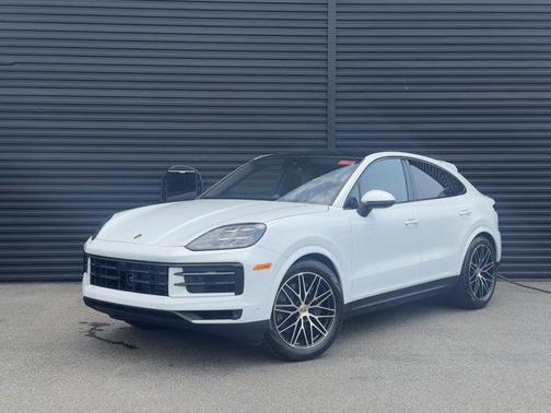 Carrara White Metallic 2025 Porsche Cayenne Cayenne
