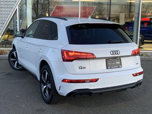 2023 Audi Q5 45 S line Premium Plus