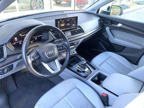 2023 Audi Q5 45 S line Premium Plus
