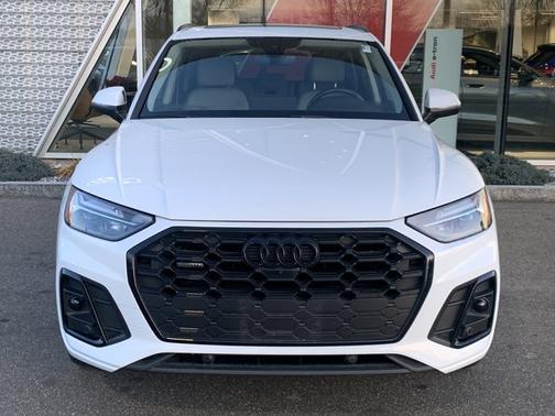 2023 Audi Q5 45 S line Premium Plus
