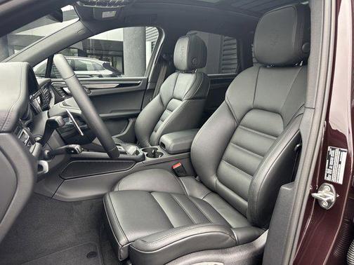 2026 Porsche Macan T