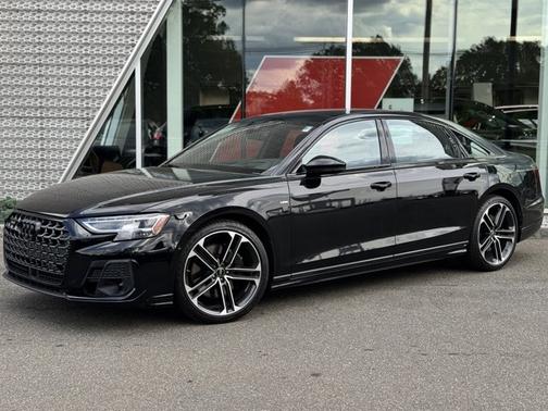 2025 Audi A8 L 55 TFSI quattro Tiptronic