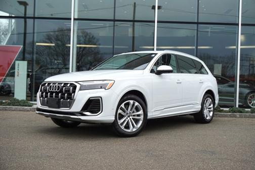 2025 Audi Q7 Premium Plus