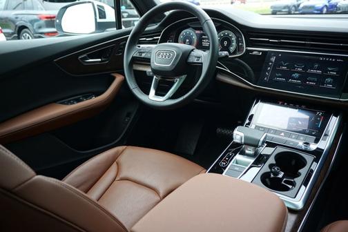 2025 Audi Q7 Premium Plus