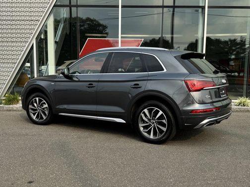 2022 Audi Q5 45 S line Premium Plus