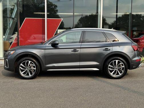 2022 Audi Q5 45 S line Premium Plus