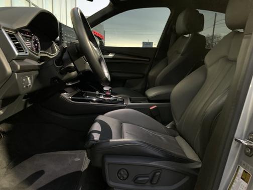 2023 Audi Q5 45 S line Premium Plus