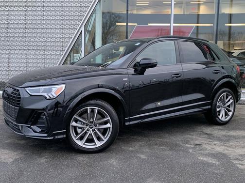 2025 Audi Q3 Premium 45 TFSI S line quattro Tiptronic