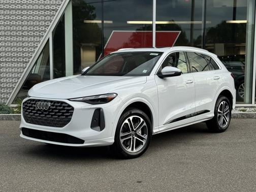 2025 Audi Q5 Premium