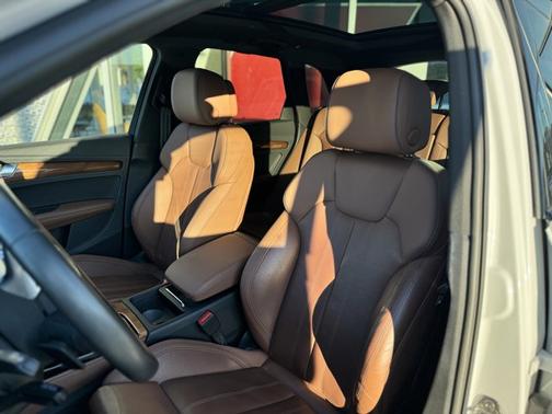 2022 Audi Q5 45 S line Prestige