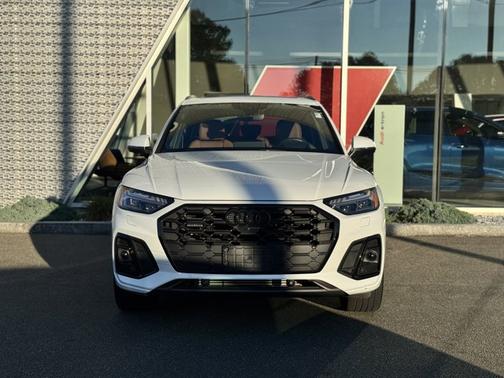2022 Audi Q5 45 S line Prestige