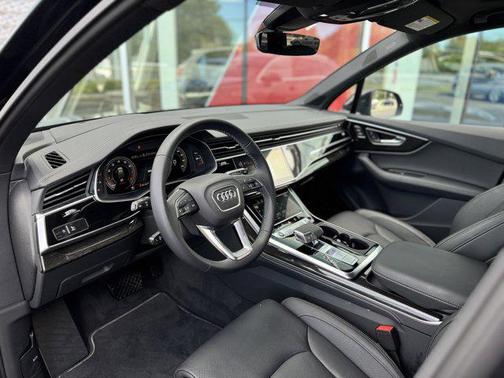 2025 Audi Q7 55 Prestige