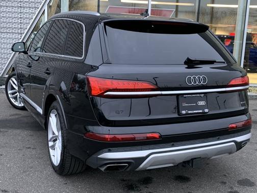 2025 Audi Q7 55 Prestige