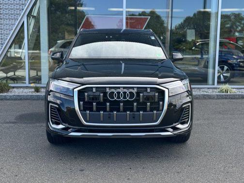 2025 Audi Q7 55 Prestige
