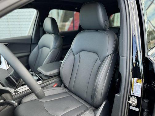 2025 Audi Q7 55 Prestige