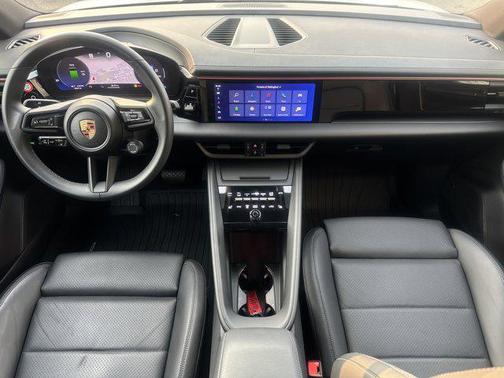 2024 Porsche Macan 4