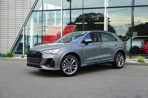 2025 Audi Q3 Premium 45 TFSI S line quattro Tiptronic