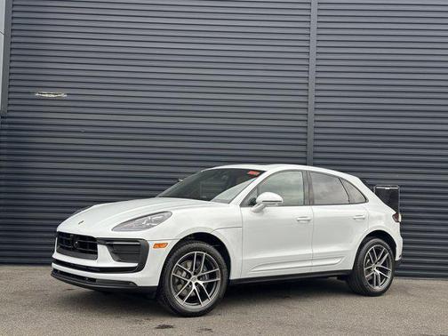 2026 Porsche Macan AWD