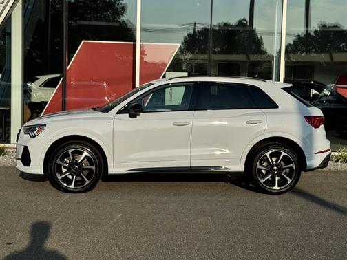 2025 Audi Q3 45 S line Premium Plus