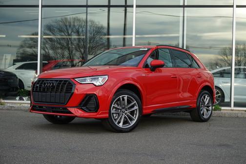 2025 Audi Q3 Premium 45 TFSI S line quattro Tiptronic
