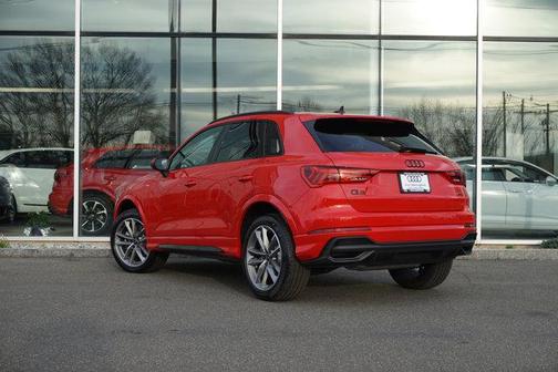 2025 Audi Q3 Premium 45 TFSI S line quattro Tiptronic