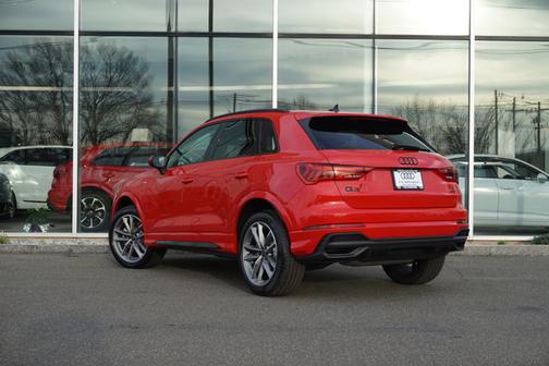 2025 Audi Q3 Premium 45 TFSI S line quattro Tiptronic