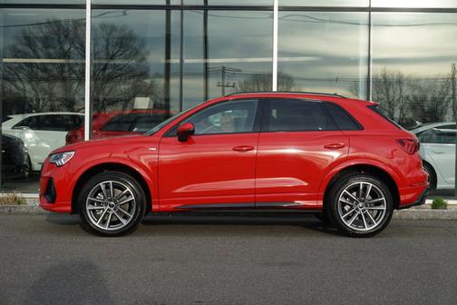 2025 Audi Q3 Premium 45 TFSI S line quattro Tiptronic