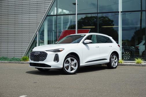 2025 Audi Q5 Premium Plus