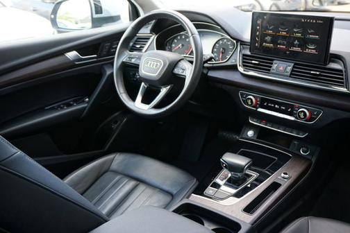 2023 Audi Q5 40 Premium
