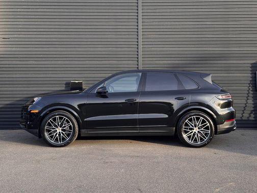 2024 Porsche Cayenne AWD