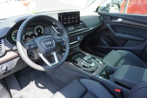 2025 Audi Q5 55 S line Premium Plus