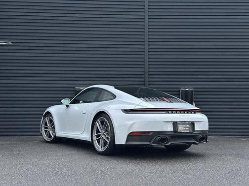 2025 Porsche 911 Carrera